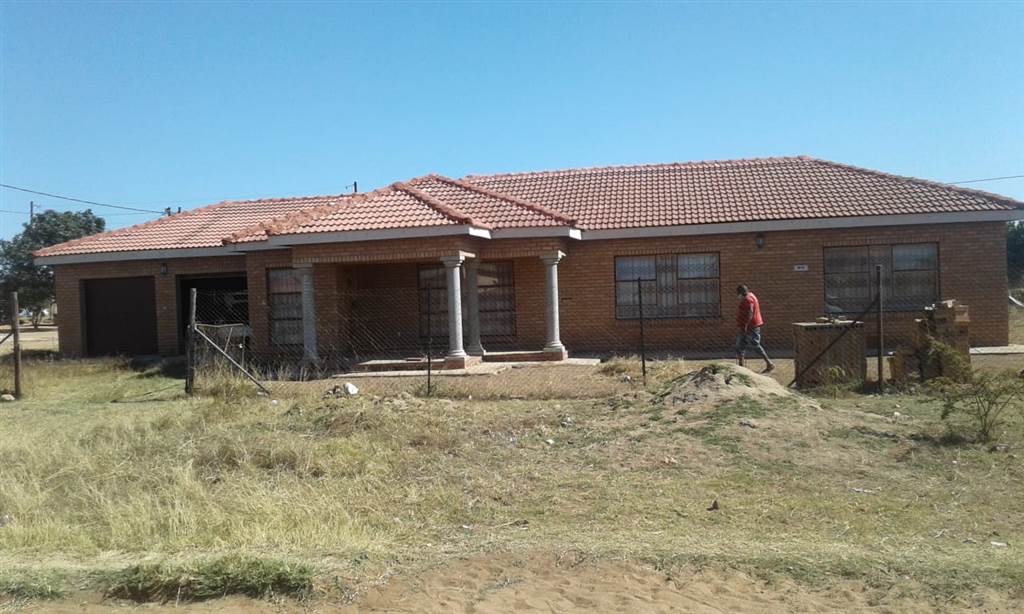 4 Bed House in Vlakfontein photo number 11