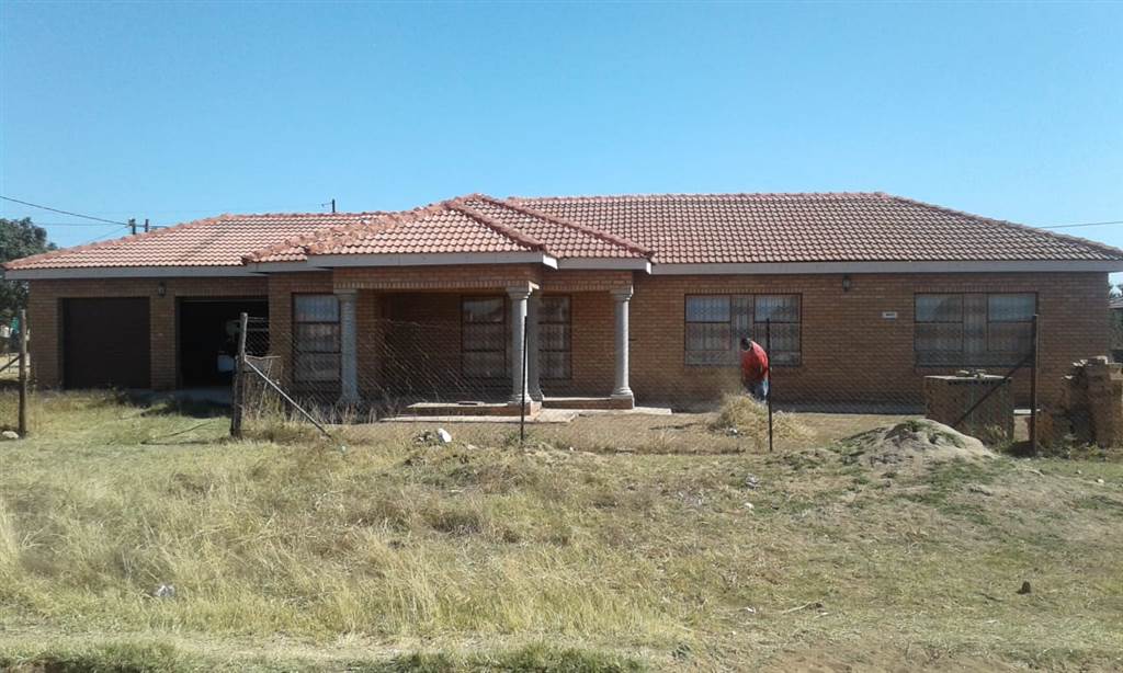 4 Bed House in Vlakfontein photo number 6