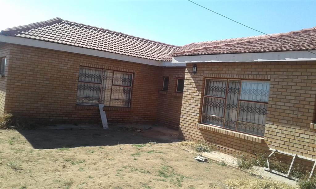 4 Bed House in Vlakfontein photo number 1