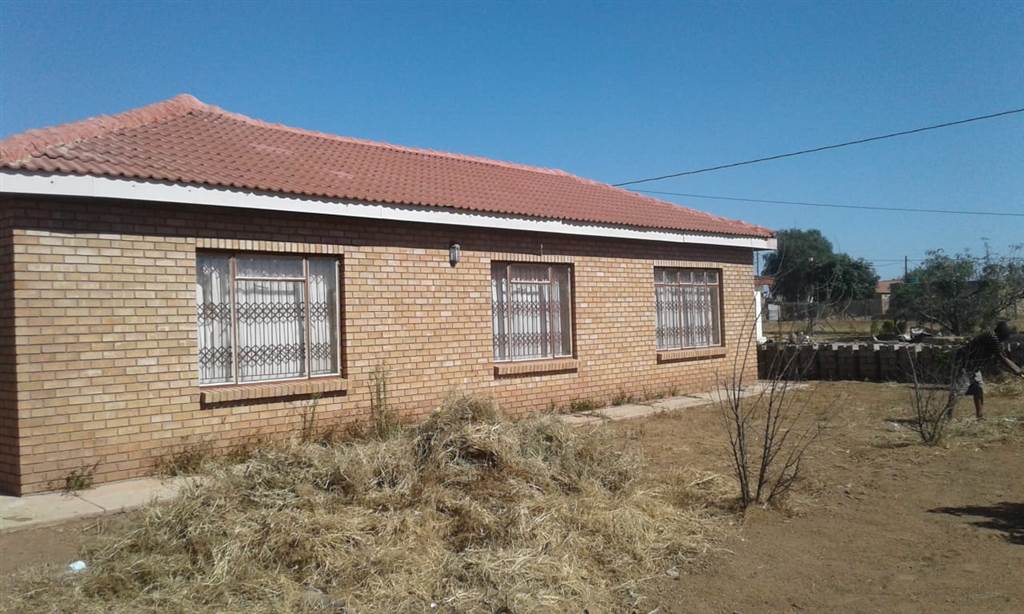 4 Bed House in Vlakfontein photo number 8