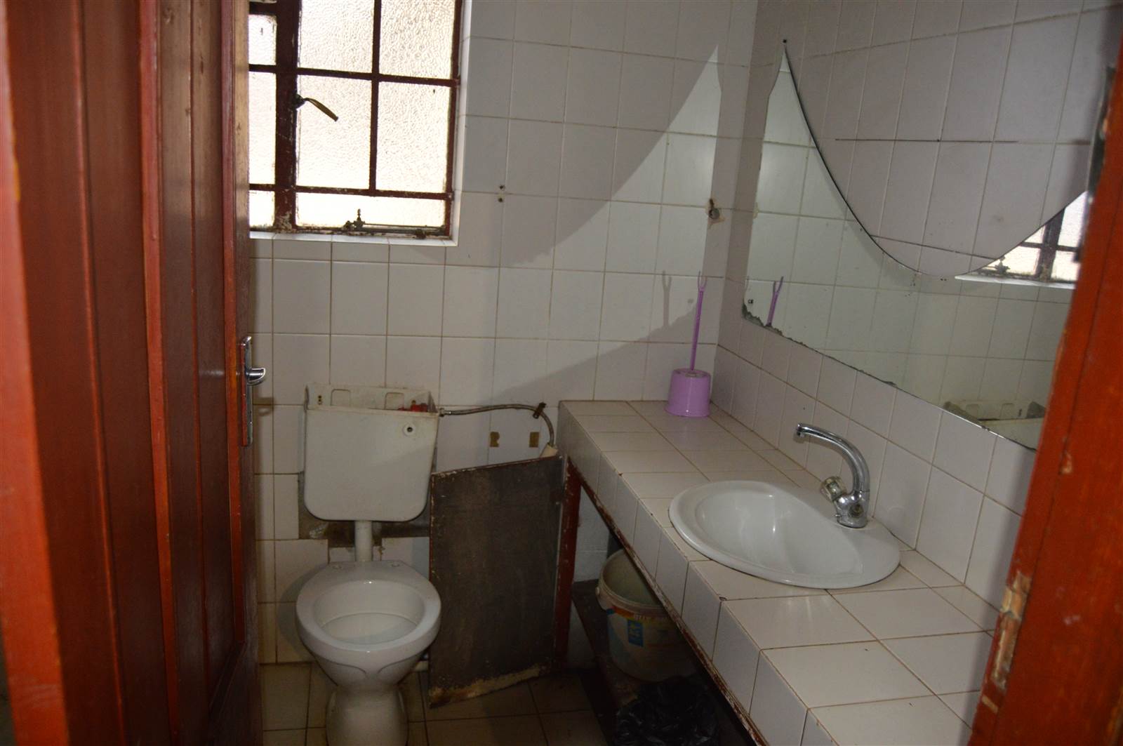 6 Bed Apartment in Yeoville photo number 14