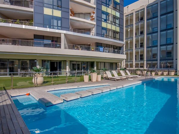 2 Bed Apartment in Cape Town City Centre