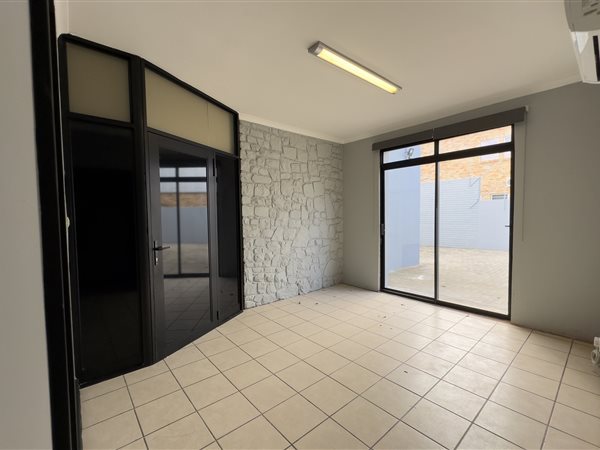 110 m² Commercial space 110 m² Commercial space
