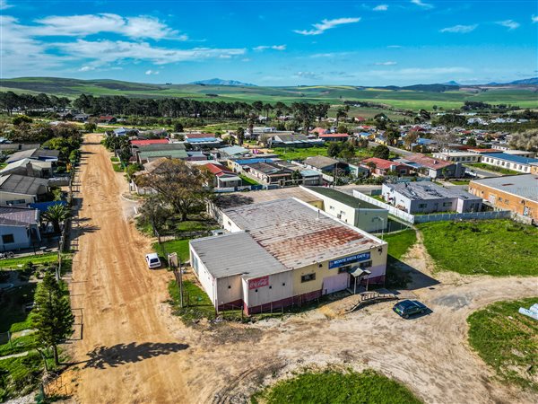 400  m² Retail Space