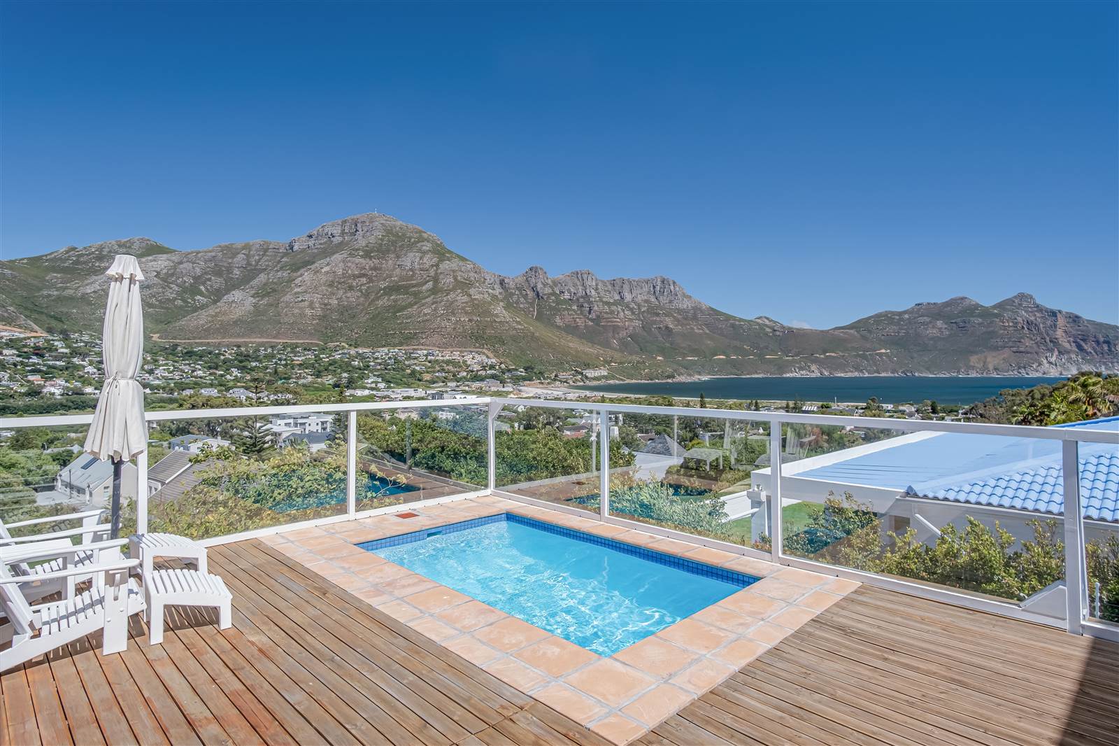 6 Bed House in Hout Bay and surrounds photo number 2