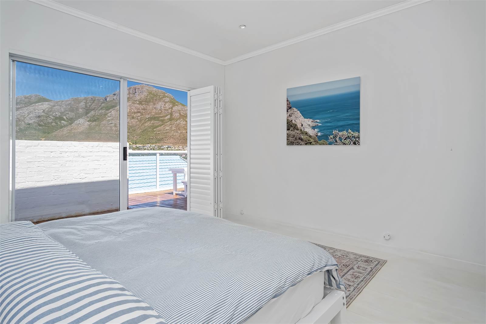 6 Bed House in Hout Bay and surrounds photo number 16