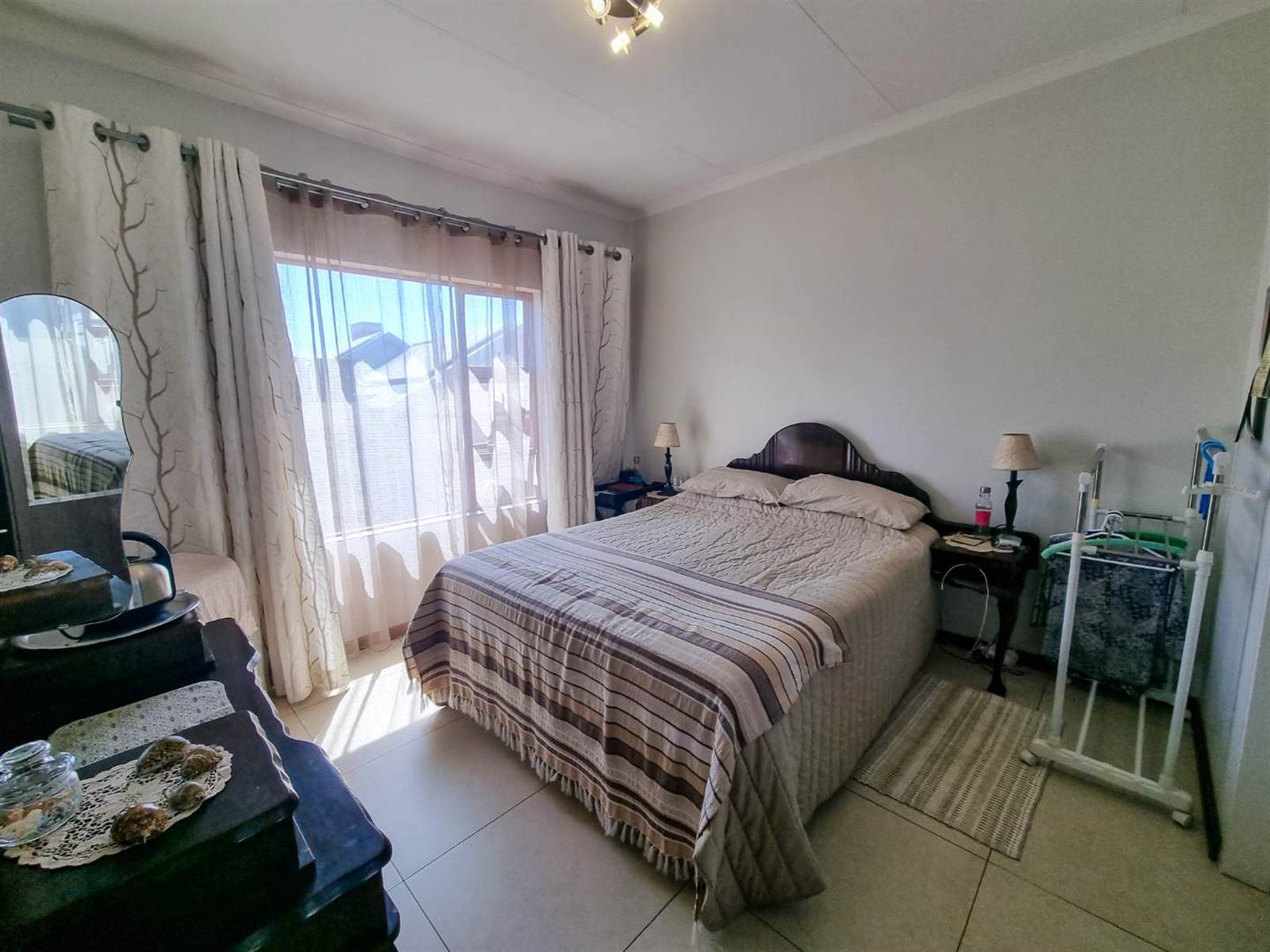 3 Bed Townhouse in Rooihuiskraal photo number 20