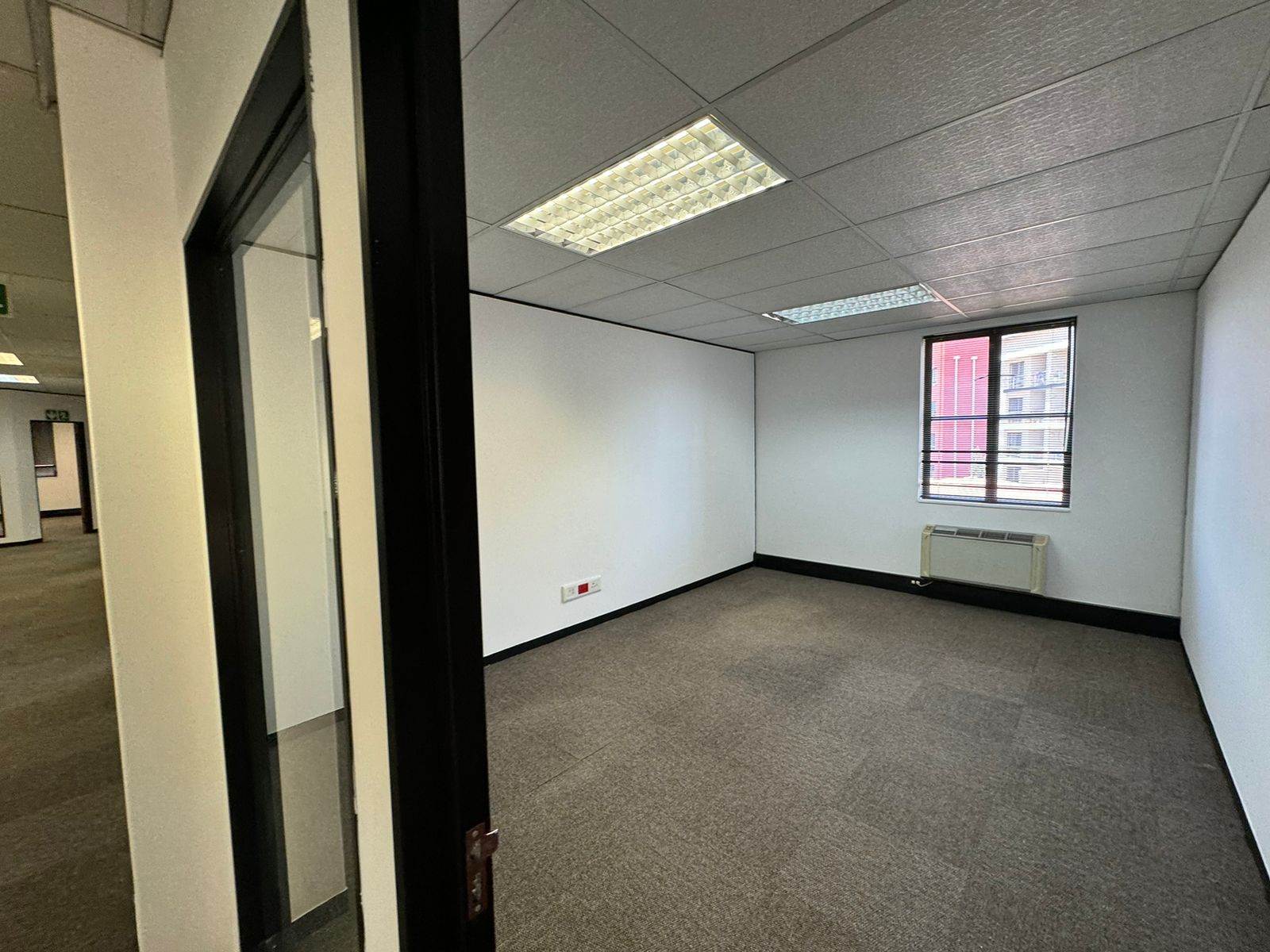 284  m² Commercial space in Morningside photo number 20