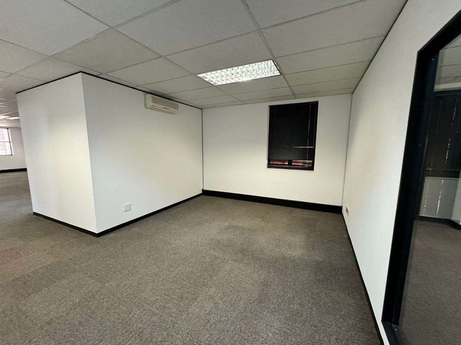 284  m² Commercial space in Morningside photo number 8