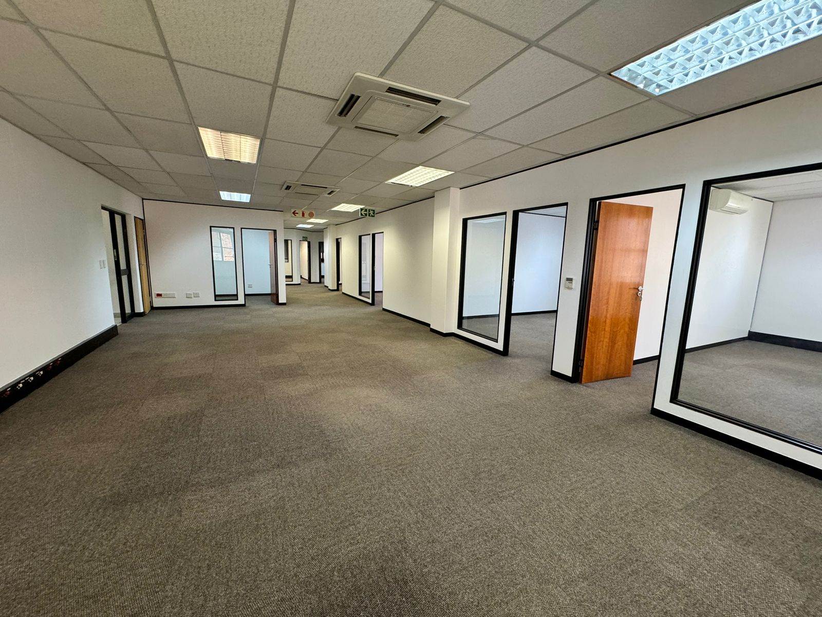284  m² Commercial space in Morningside photo number 24