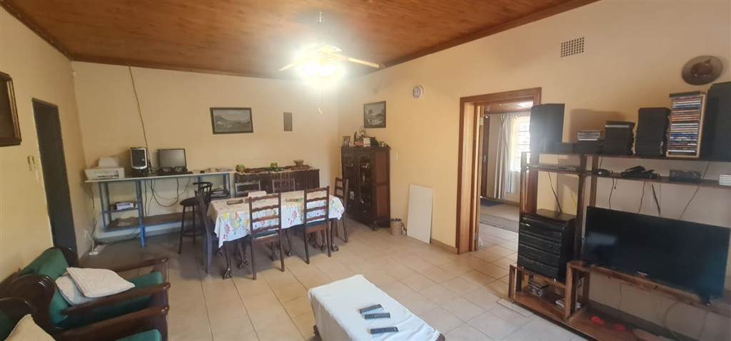 3 Bed House in Tzaneen photo number 11