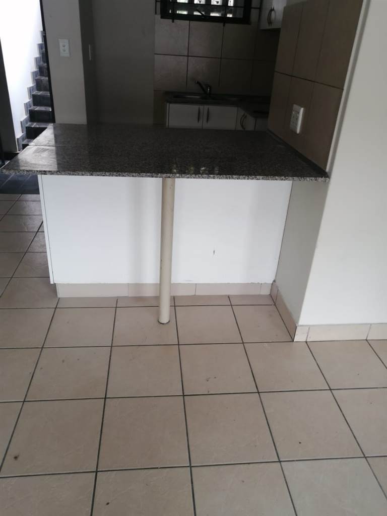 3 Bed Apartment in Westville photo number 26