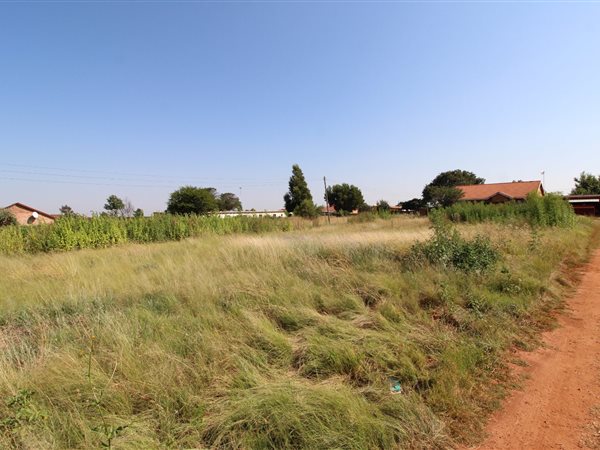 349 m² Land