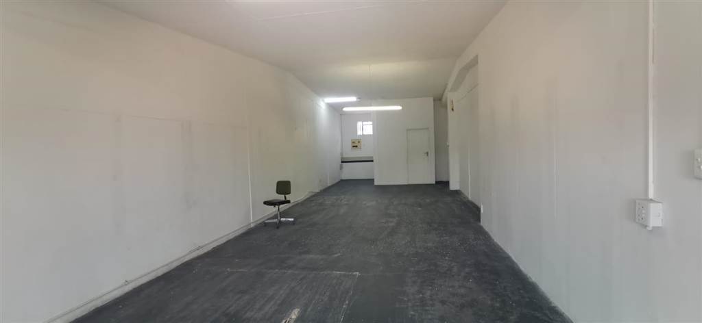 79  m² Commercial space in Northcliff photo number 5