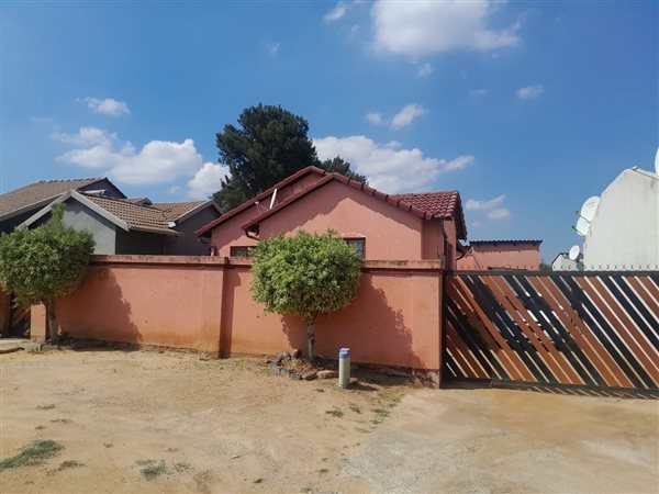 3 Bedroom House 3 Bedroom House
