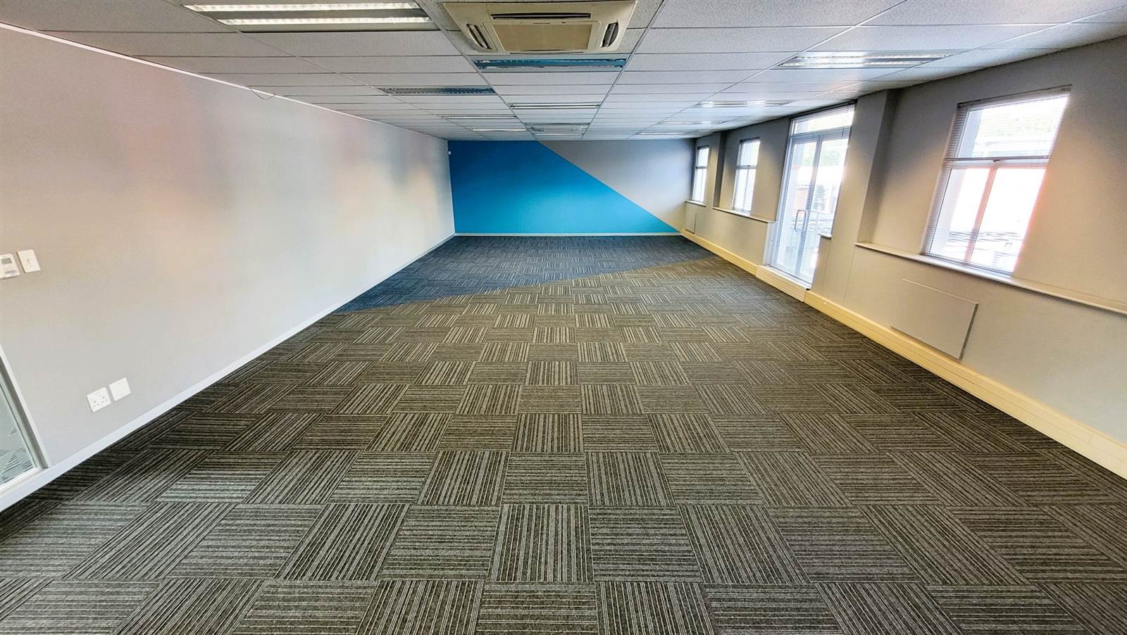 750  m² Office Space in Menlyn photo number 9