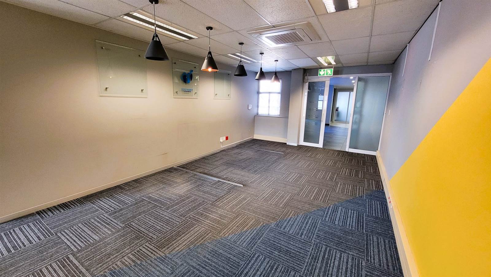 750  m² Office Space in Menlyn photo number 5