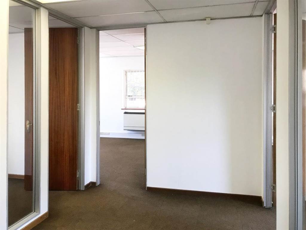 164  m² Office Space in Bedfordview photo number 8