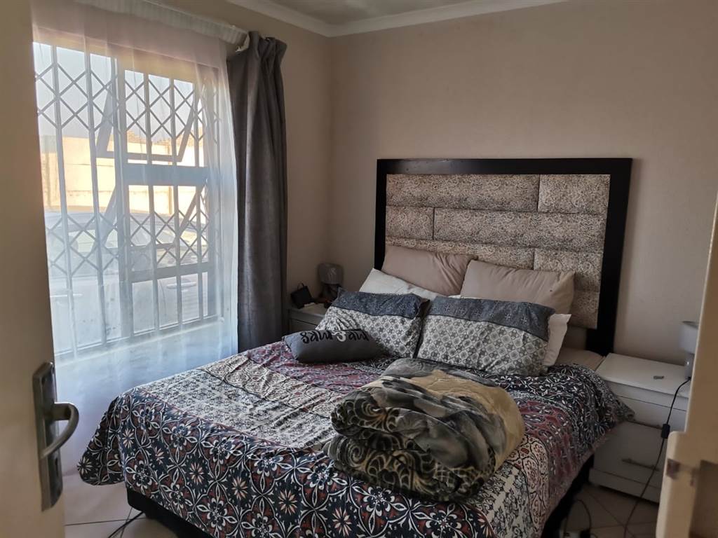 2 Bed House in Benoni CBD photo number 9