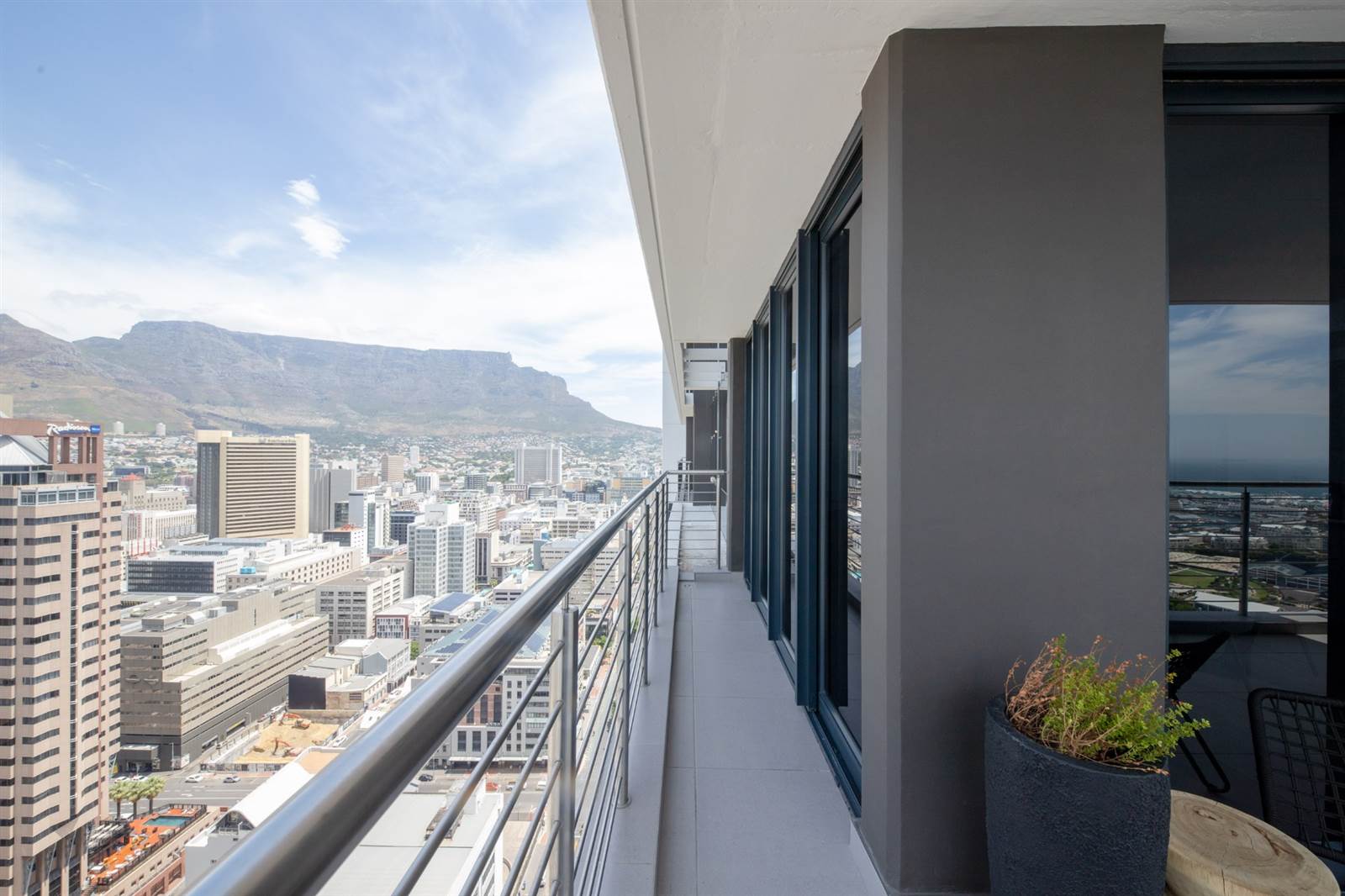 2 Bed Apartment in Cape Town City Centre photo number 24