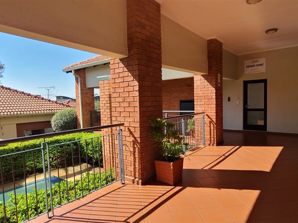 2 Bedroom Townhouse 2 Bedroom Townhouse