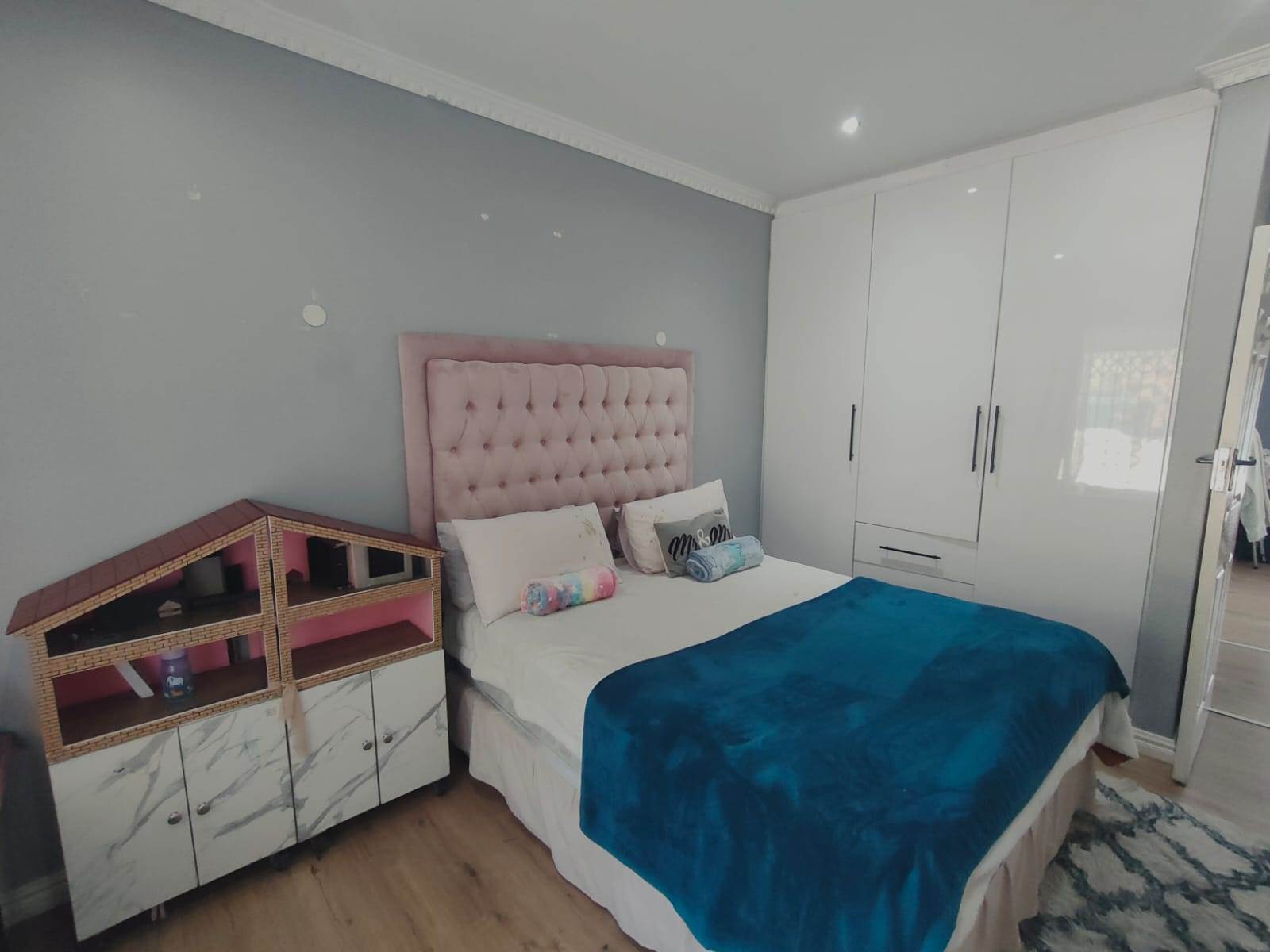 3 Bed Simplex in Malvern photo number 16