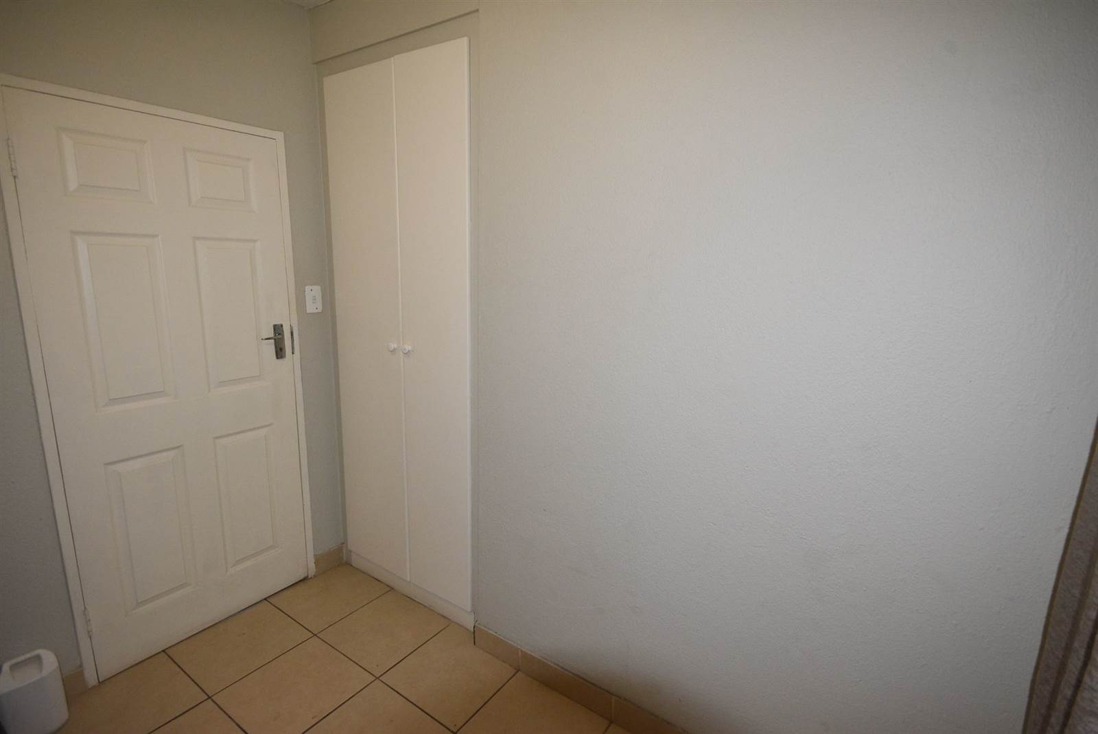 3 Bed Apartment in Sunnyrock photo number 12