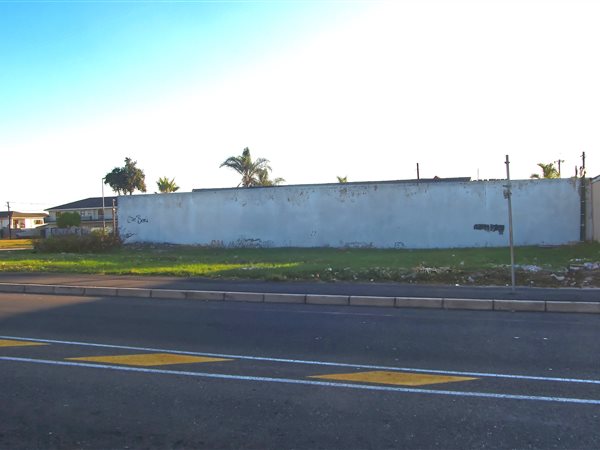 586 m² Land available in Parow