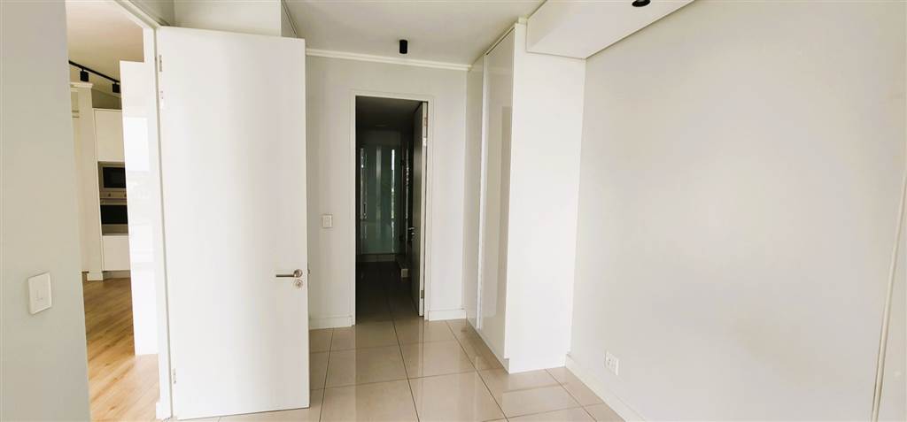 1 Bed Apartment in Waterfall Estate photo number 8