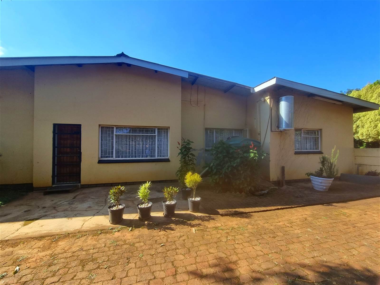 615  m² Commercial space in Louis Trichardt photo number 6