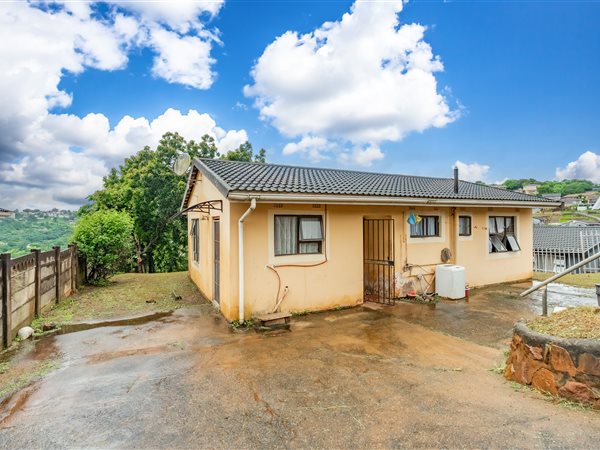 3 Bedroom House 3 Bedroom House