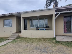 5 Bed House in Amalinda
