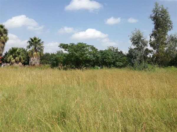 743 m² Land available in Derby