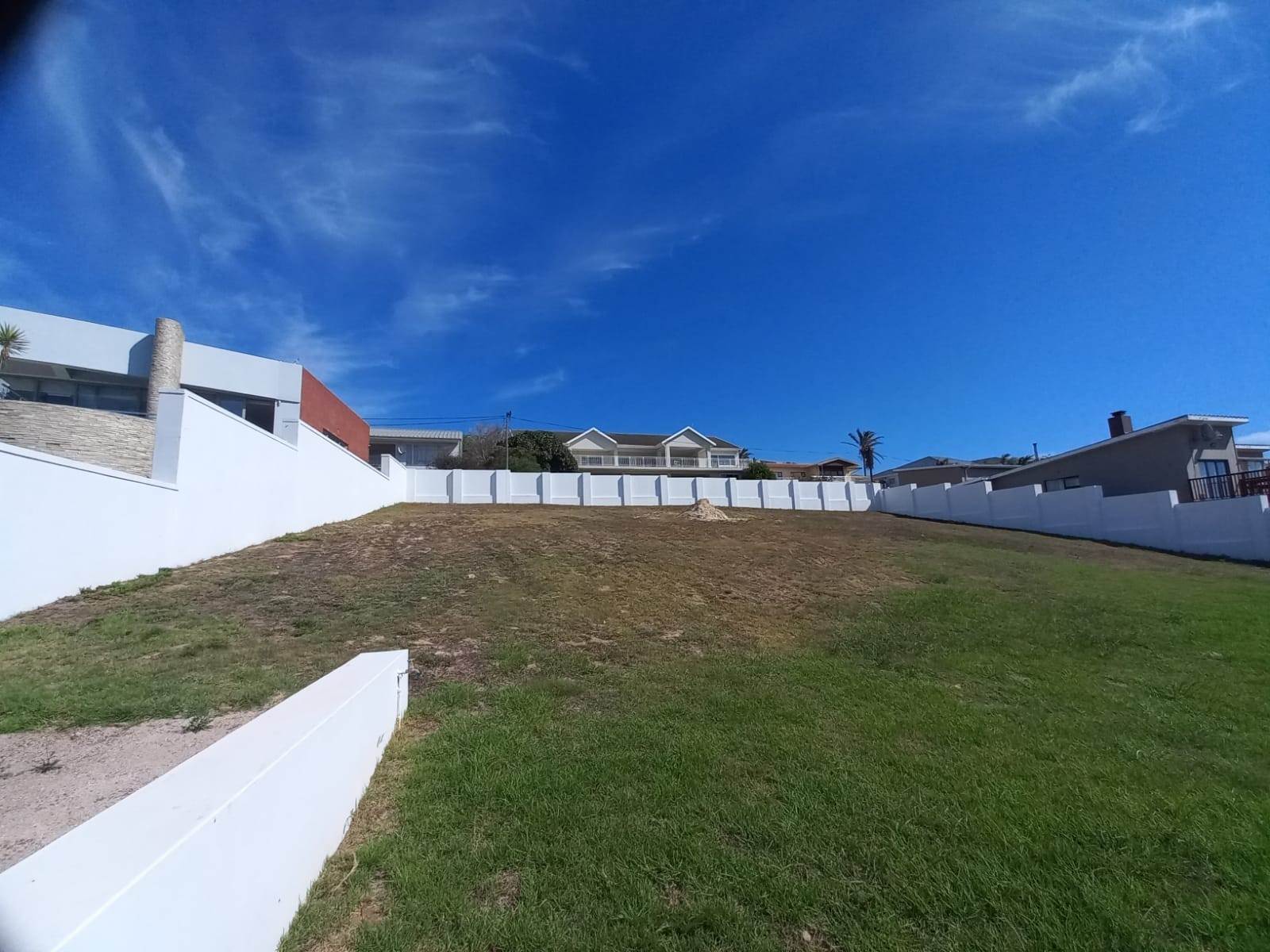 1393 m² Land available in Jeffreys Bay photo number 5