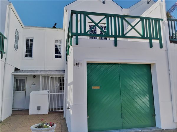 2 Bedroom Townhouse 2 Bedroom Townhouse