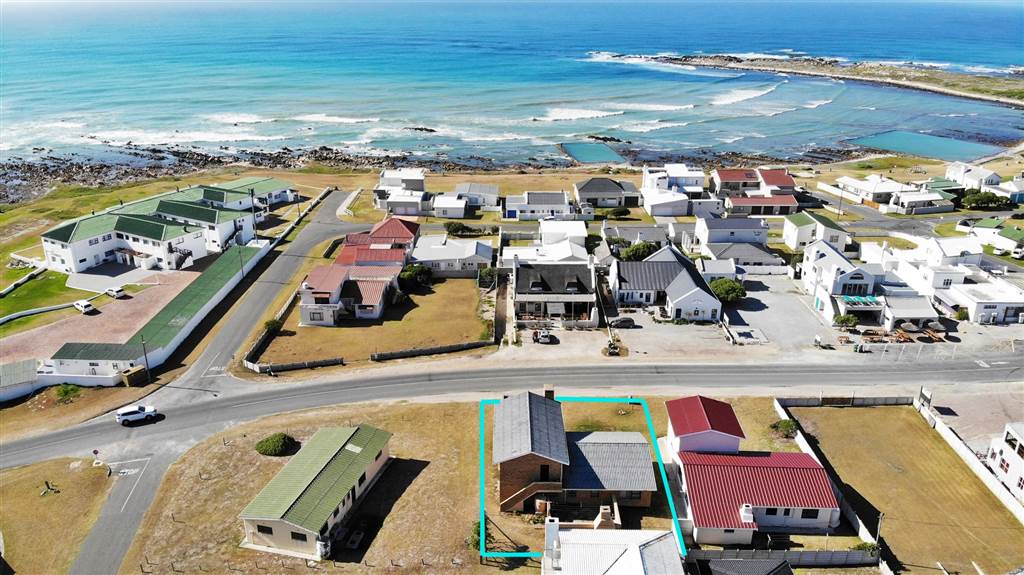 4 Bed House in Agulhas photo number 22