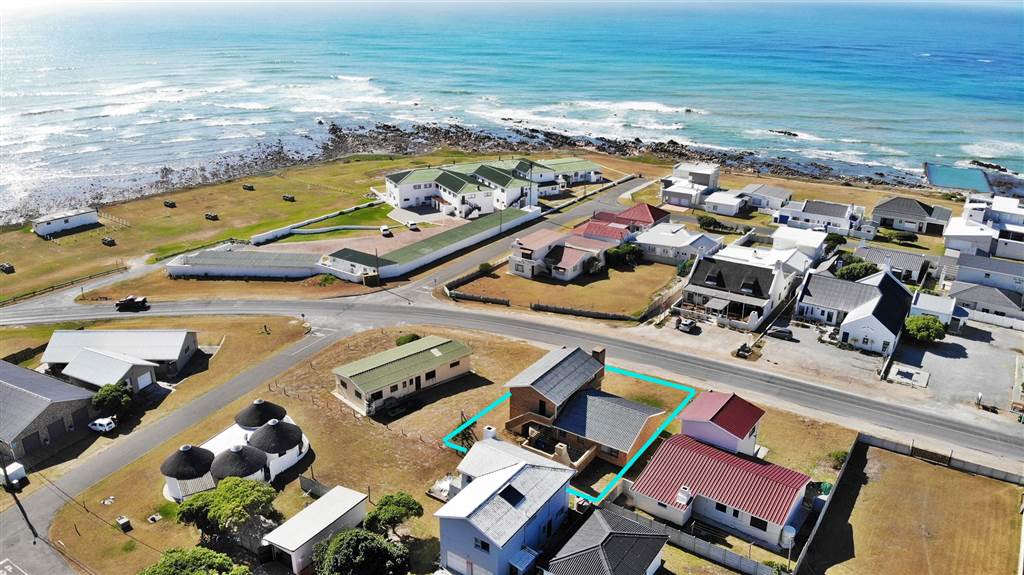 4 Bed House in Agulhas photo number 20