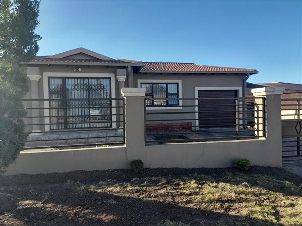 3 Bed House in Lynnwood Park