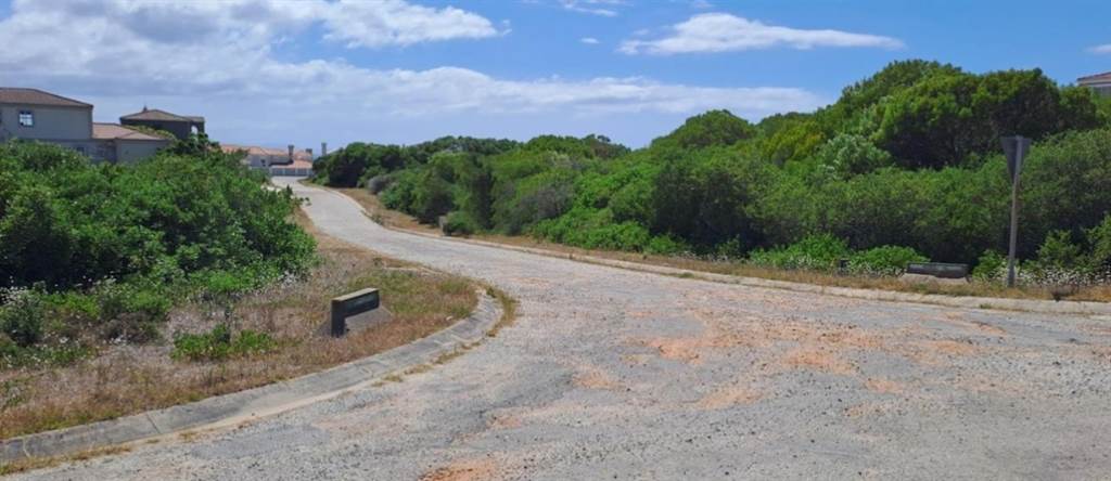 737 m² Land available in St Francis Bay photo number 4