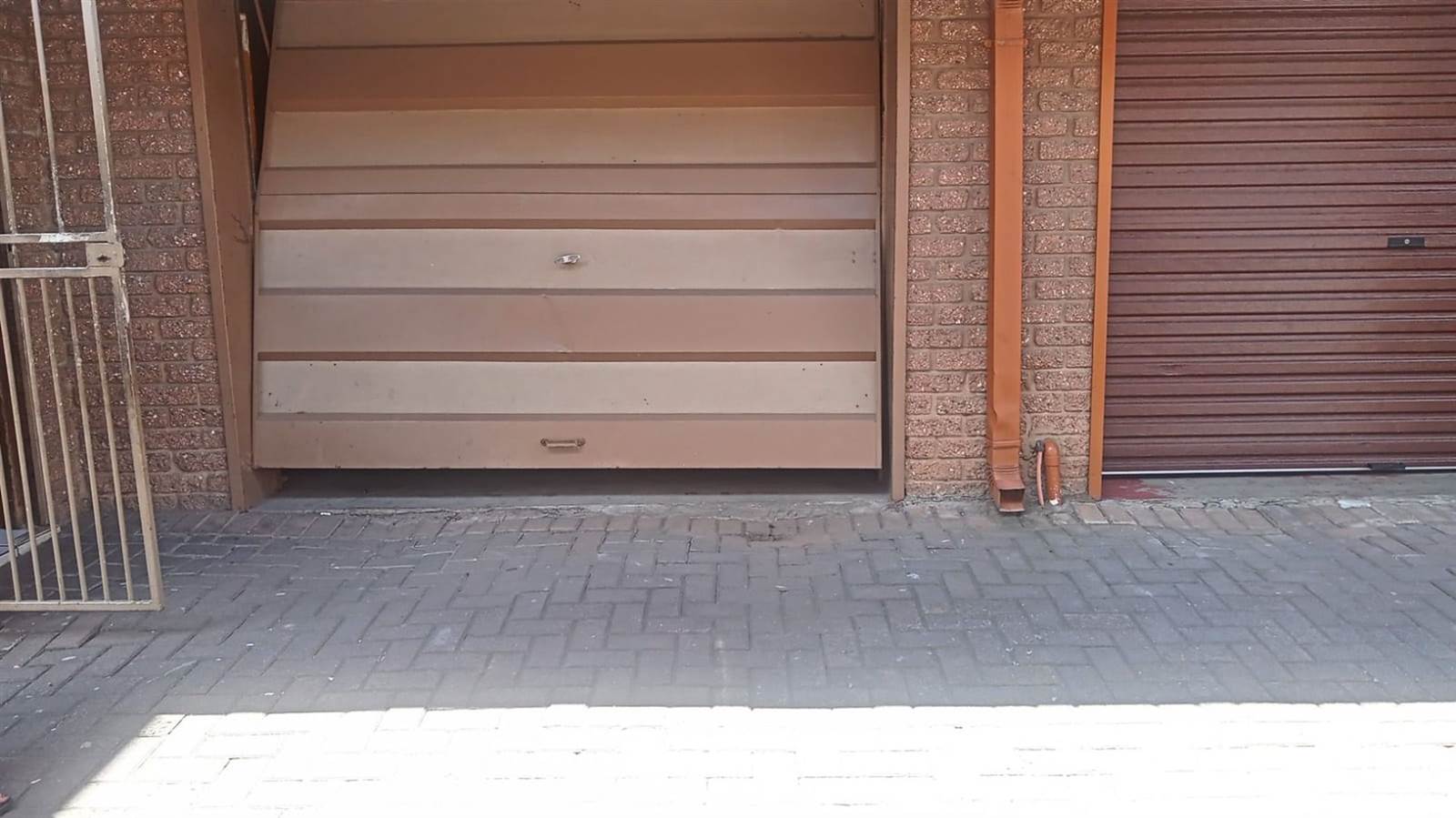 3 Bed Townhouse in Vereeniging Central photo number 11