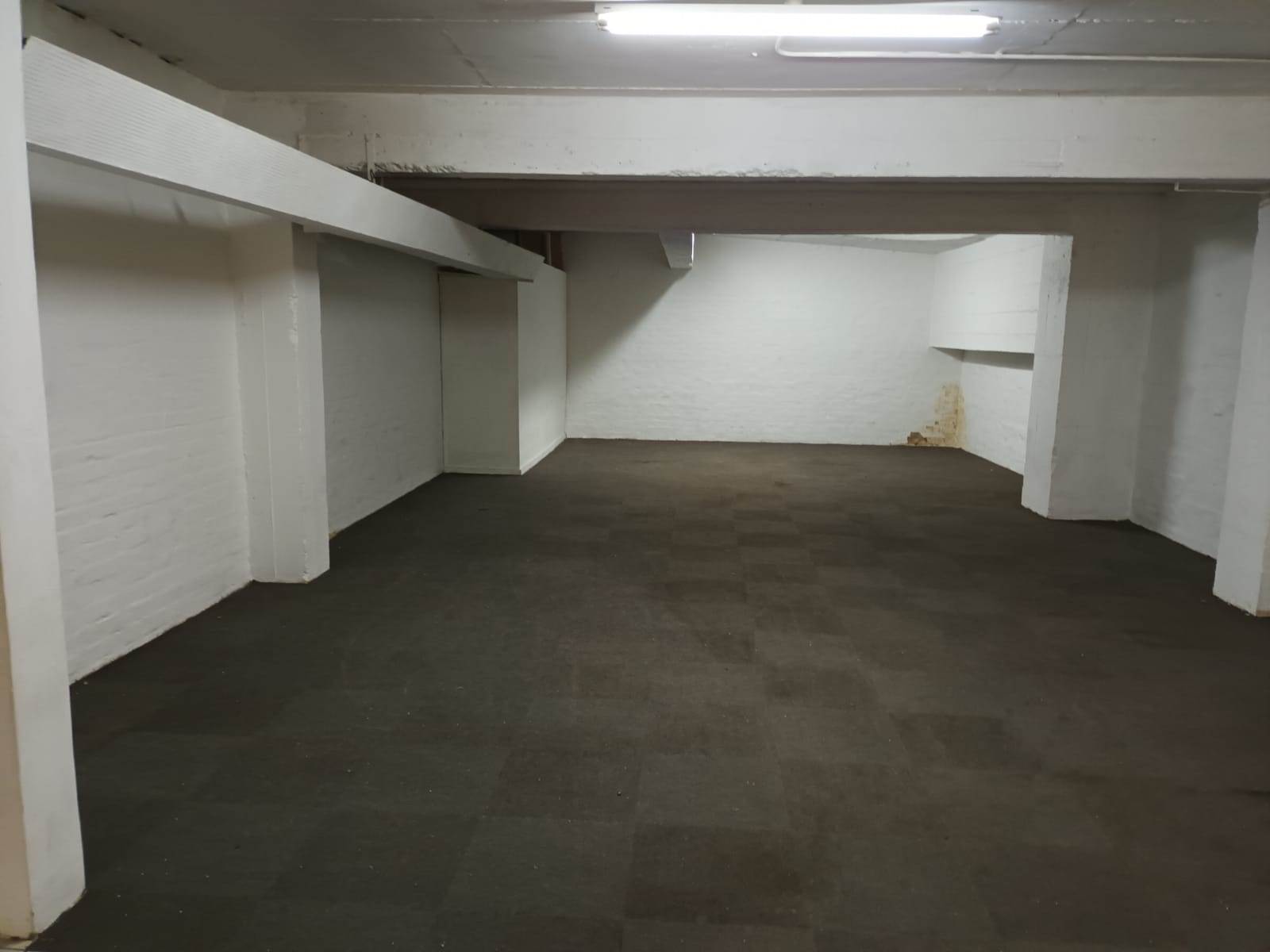 893  m² Commercial space in Pretoria Central photo number 14
