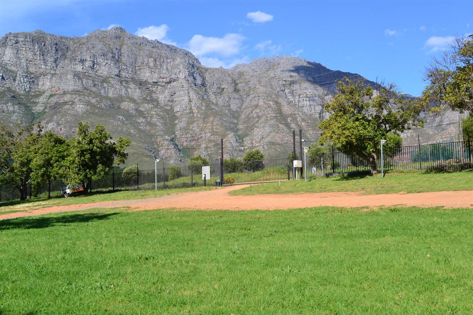 1166 m² Land available in Paradyskloof photo number 3