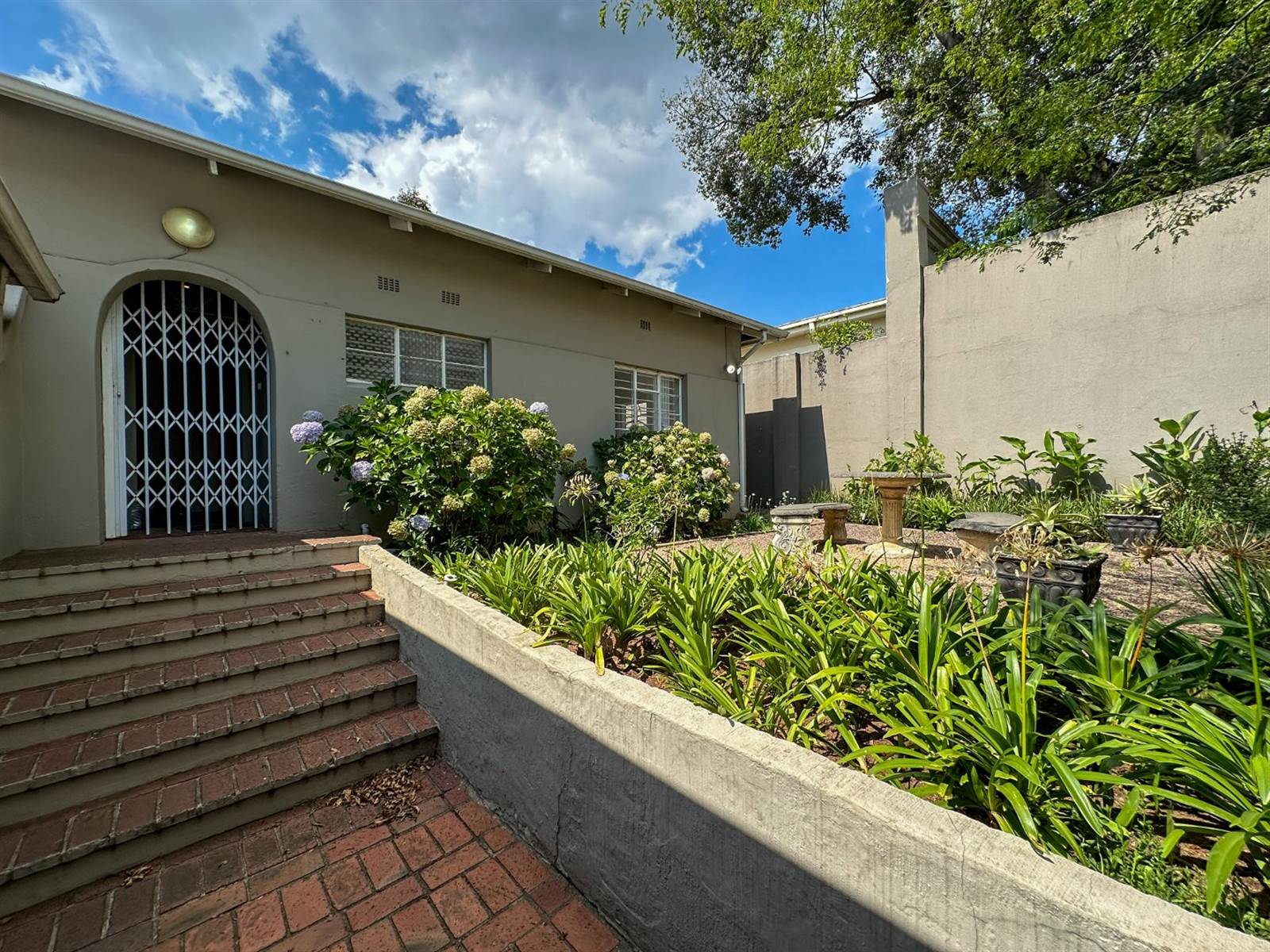 3 Bed House in Parkhurst photo number 3