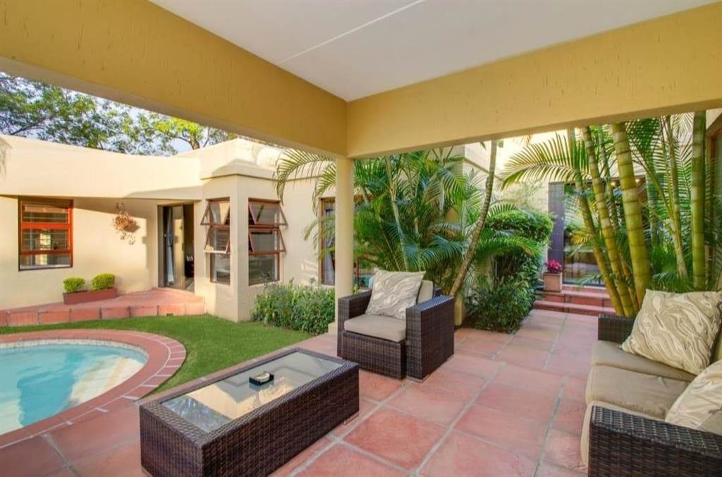 2 Bed House in Lonehill photo number 26