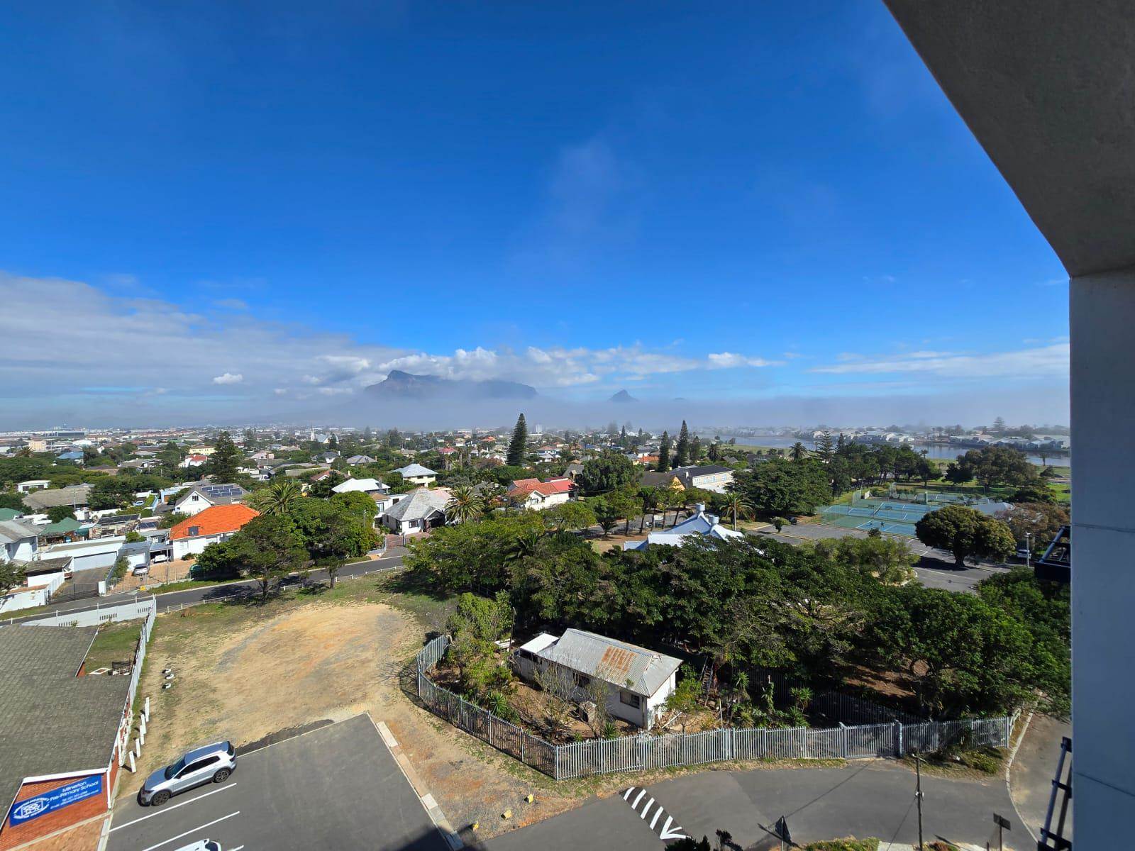 1 Bed Apartment in Milnerton Central photo number 17