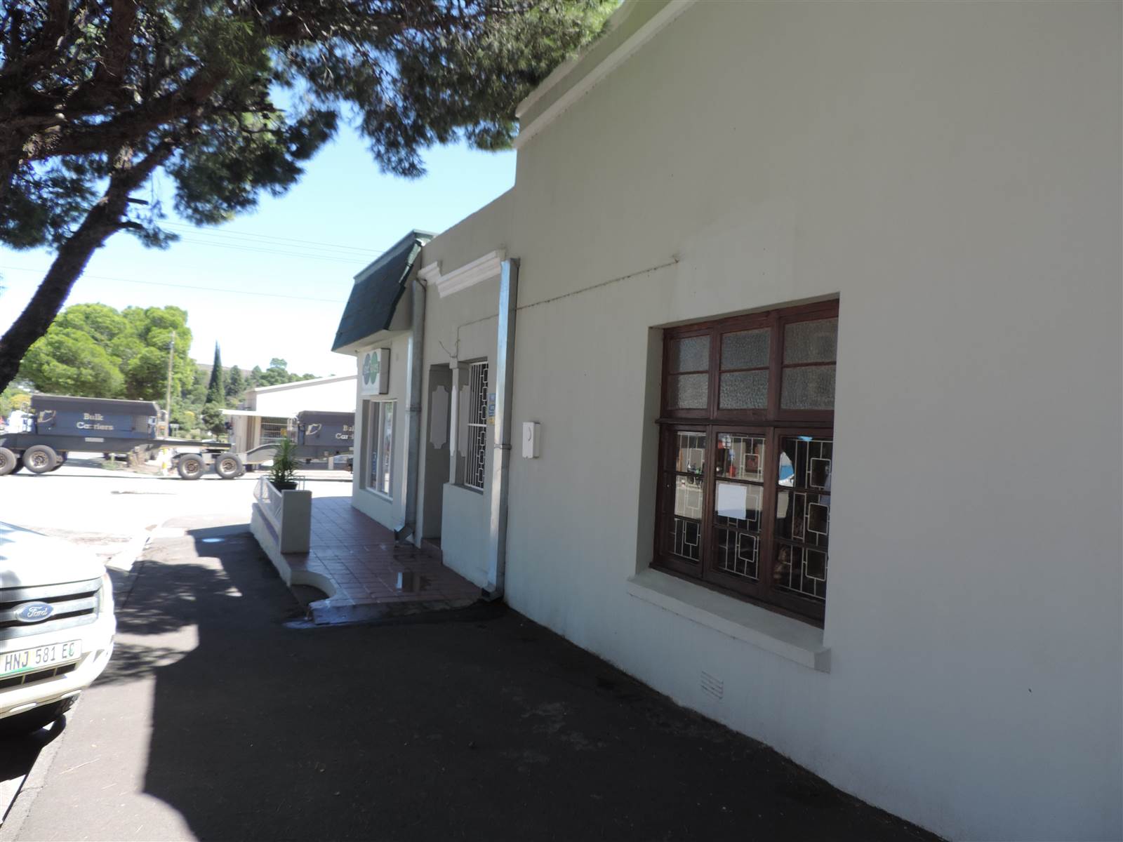 110  m² Commercial space in Cradock photo number 2