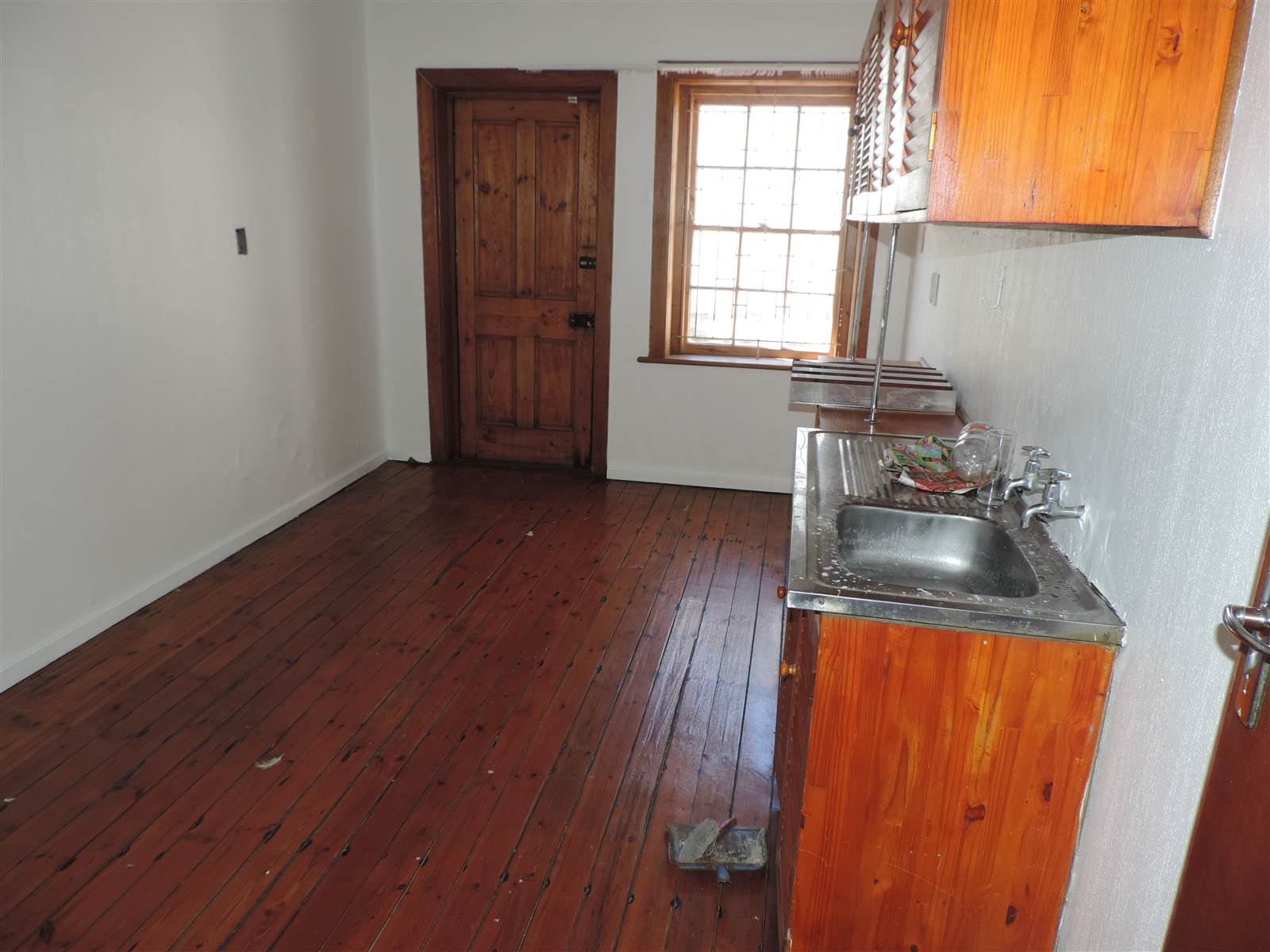 110  m² Commercial space in Cradock photo number 7