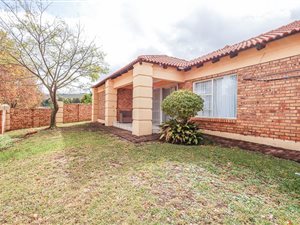 2 Bed Apartment in Signal Hill