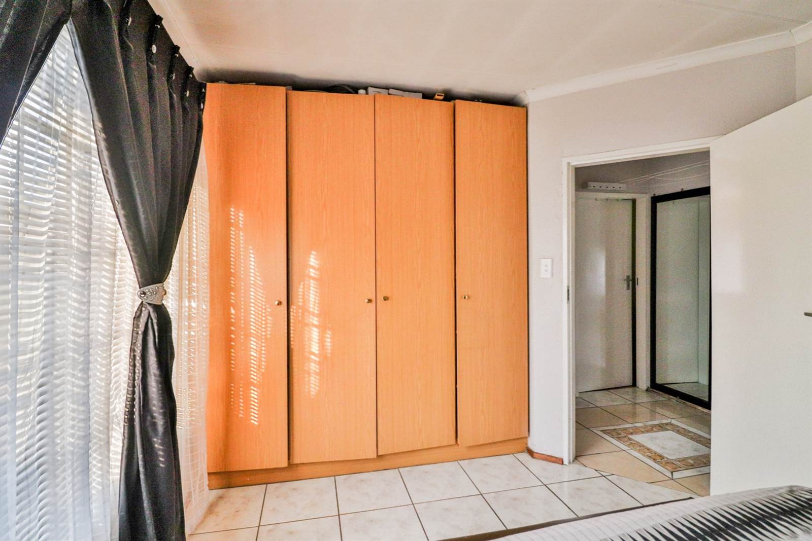 3 Bed Townhouse in Roodepoort West photo number 9