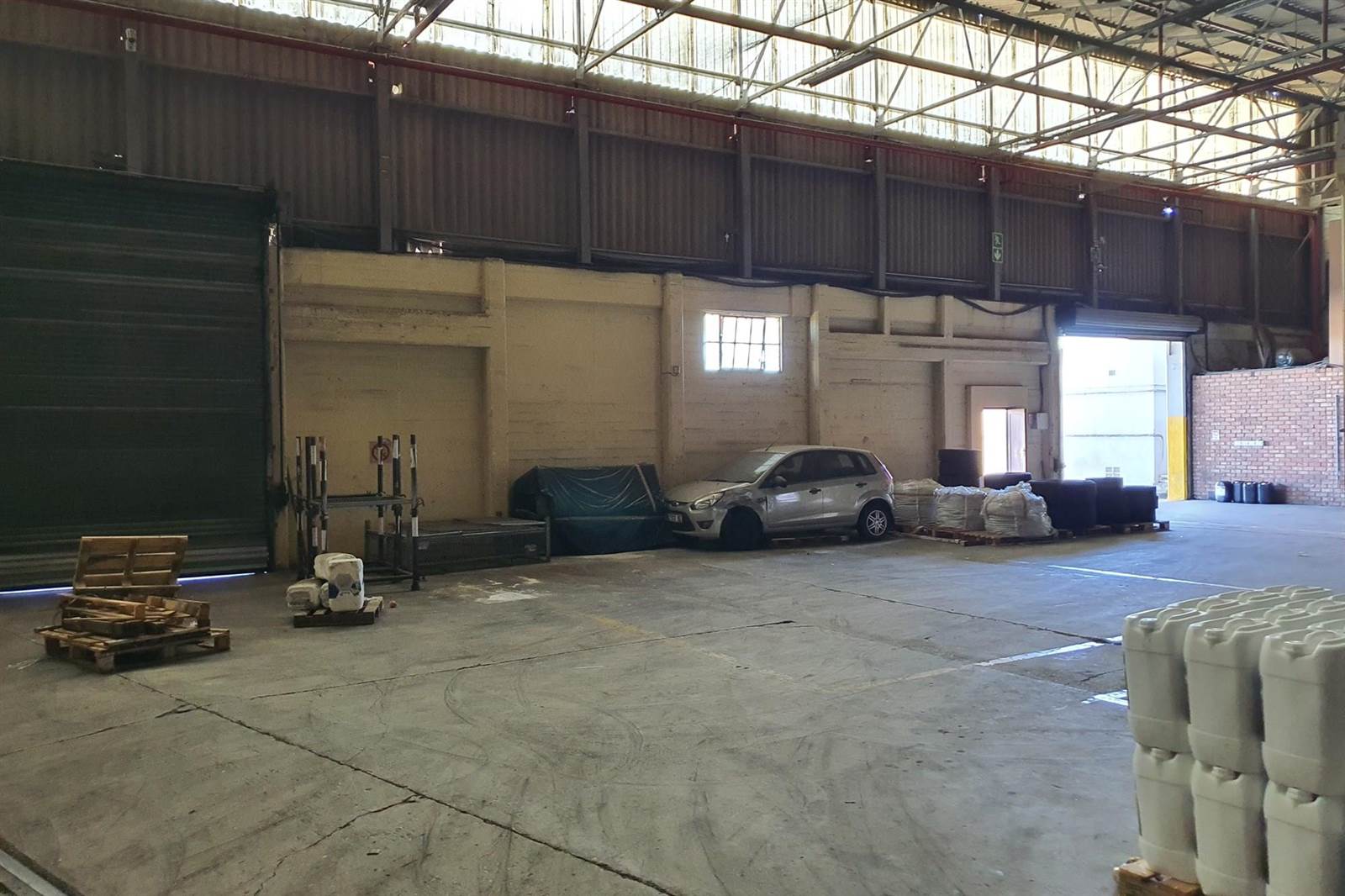 4000  m² Industrial space in North End photo number 13